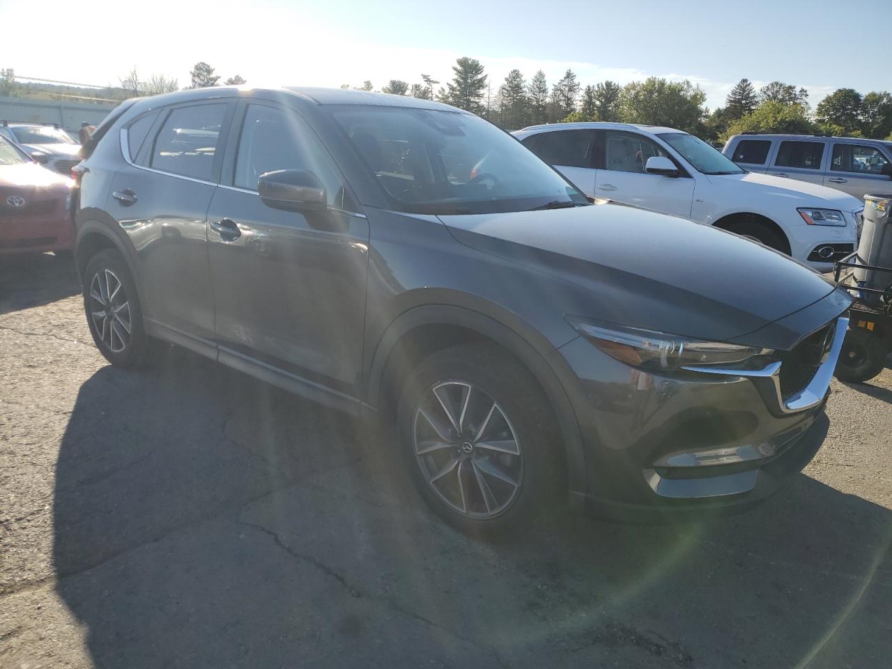 Автомобиль MAZDA CX-5 GRAND TOURING 2018 | GrandCar Автомобиль MAZDA CX-5 GRAND TOURING 2018 | GrandCar