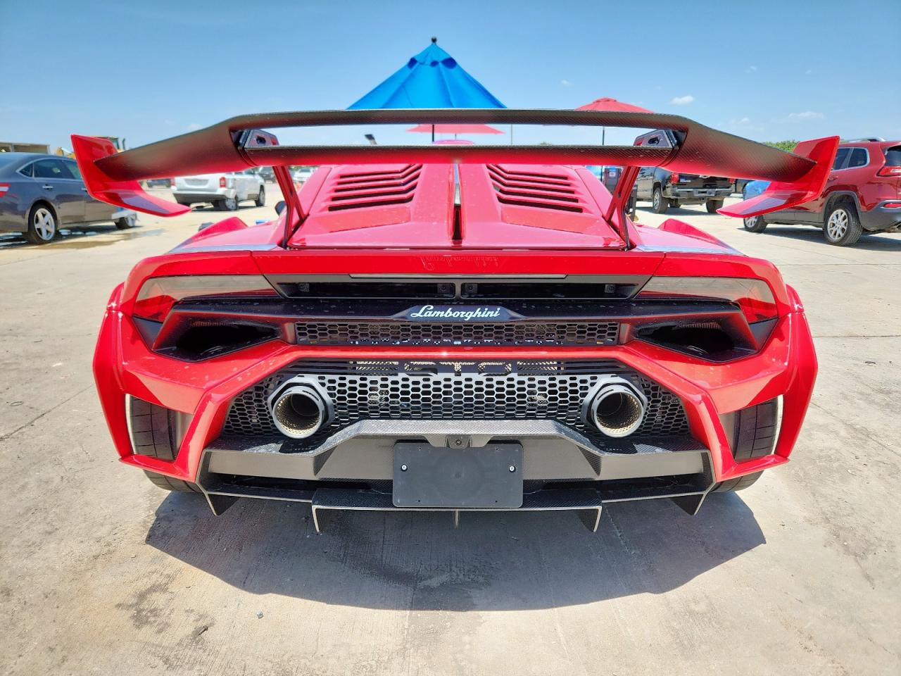 Автомобиль LAMBORGHINI HURACAN STO 2023 | GrandCar Автомобиль LAMBORGHINI HURACAN STO 2023 | GrandCar