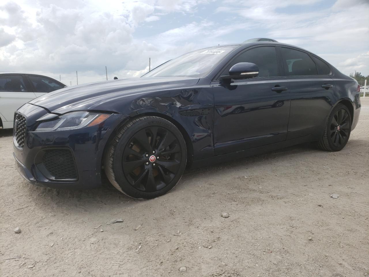 Автомобиль JAGUAR XF SE 2021 | GrandCar