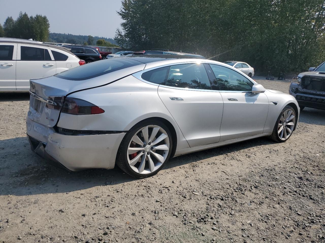 Автомобиль TESLA MODEL S 2017 | GrandCar Автомобиль TESLA MODEL S 2017 | GrandCar