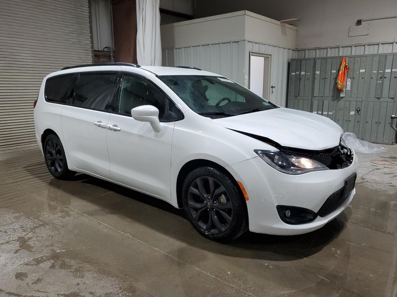 Автомобіль CHRYSLER PACIFICA TOURING PLUS 2019 | GrandCar Автомобіль CHRYSLER PACIFICA TOURING PLUS 2019 | GrandCar