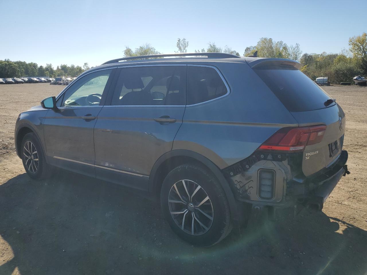 Автомобиль VOLKSWAGEN TIGUAN SE 2020 | GrandCar Автомобиль VOLKSWAGEN TIGUAN SE 2020 | GrandCar