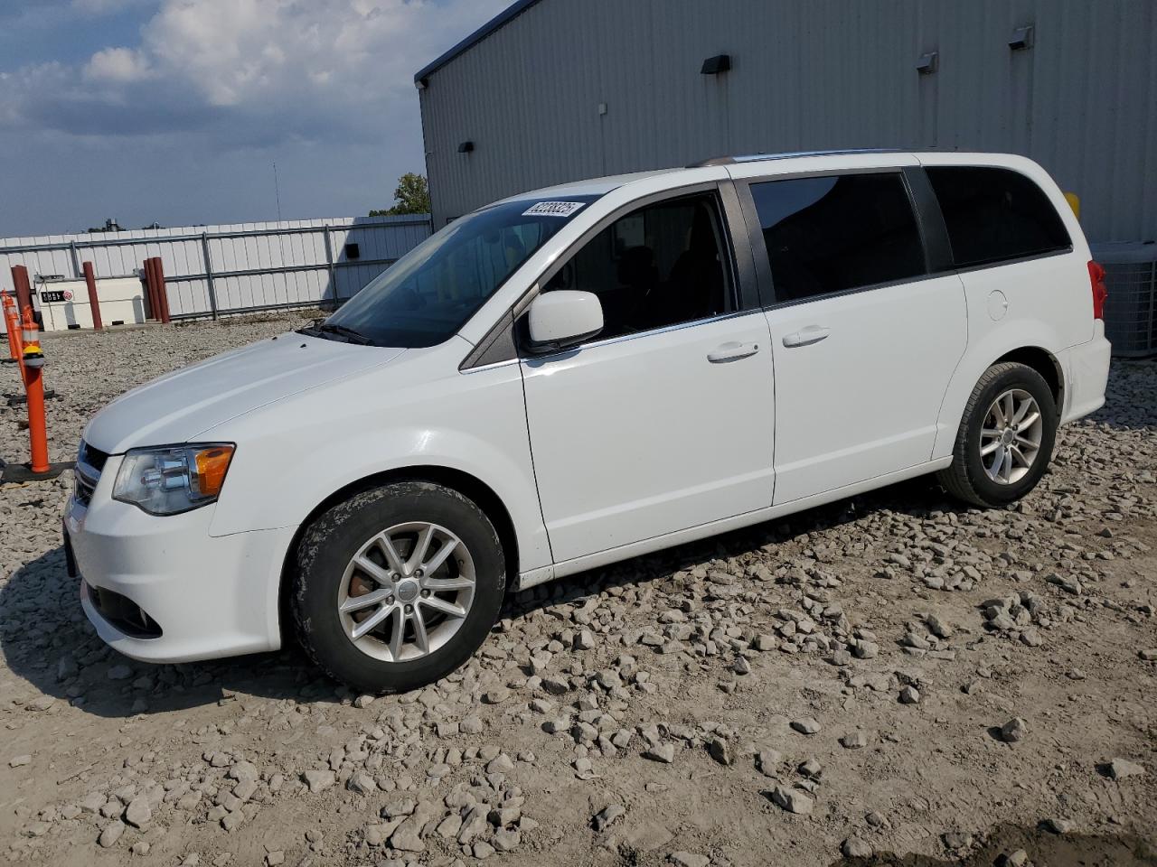 Автомобиль DODGE GRAND CARAVAN SXT 2018 | GrandCar