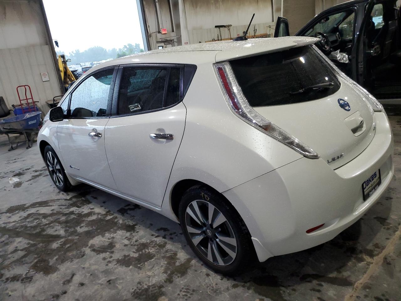 Автомобиль NISSAN LEAF S 2017 | GrandCar Автомобиль NISSAN LEAF S 2017 | GrandCar