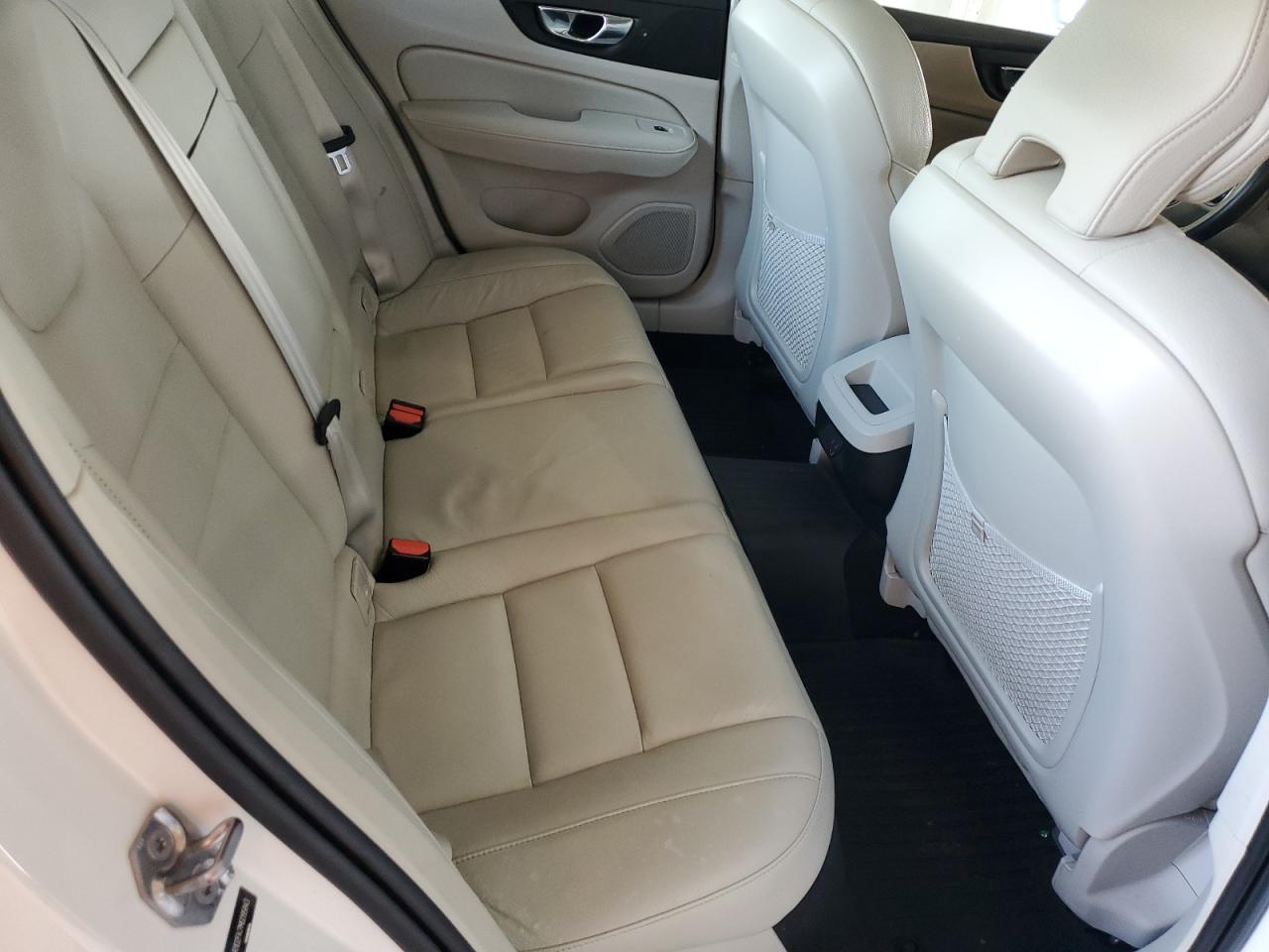 Автомобиль VOLVO S60 T5 MOMENTUM 2021 | GrandCar Автомобиль VOLVO S60 T5 MOMENTUM 2021 | GrandCar