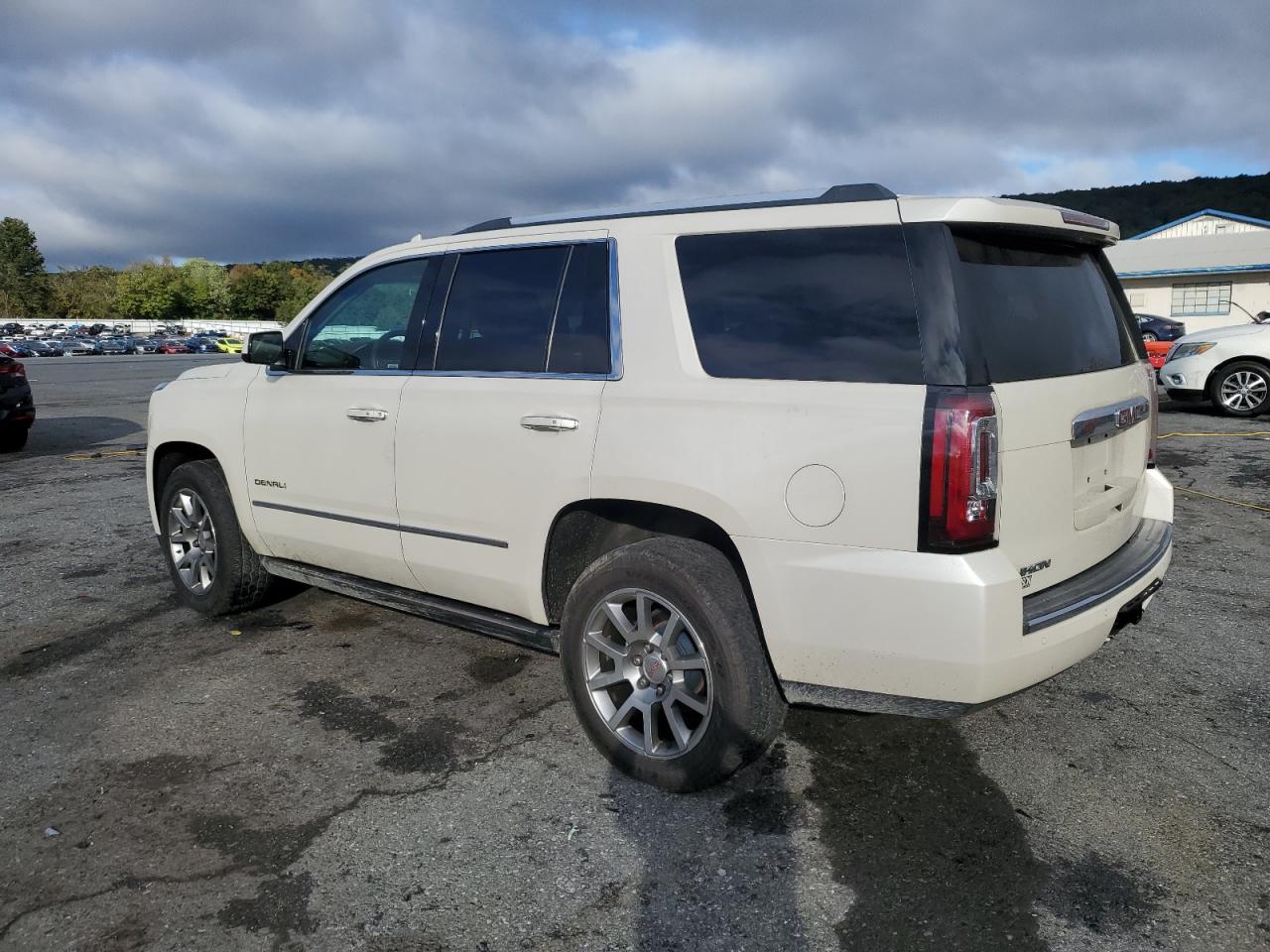 Автомобиль GMC YUKON DENALI 2015 | GrandCar Автомобиль GMC YUKON DENALI 2015 | GrandCar