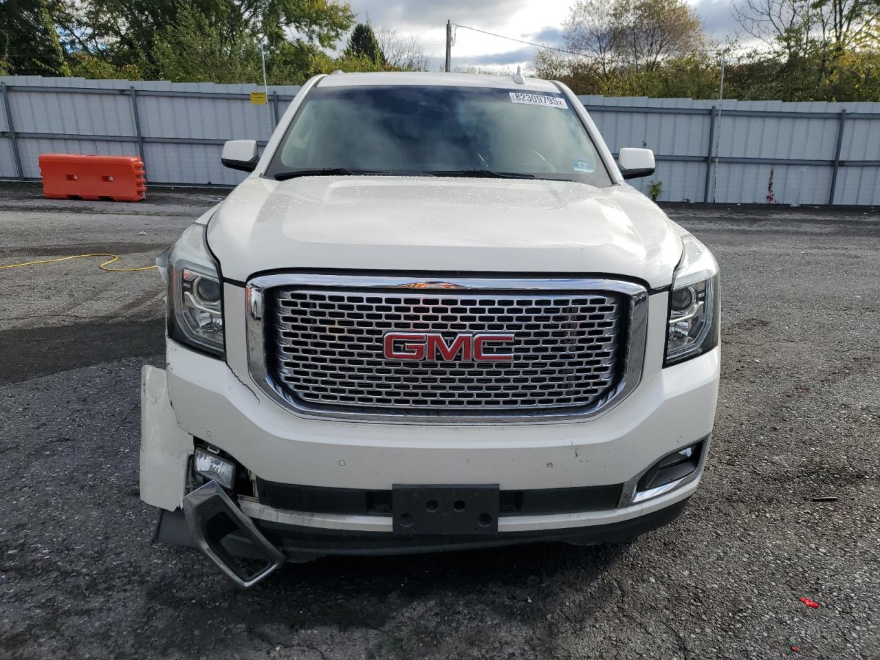 Автомобиль GMC YUKON DENALI 2015 | GrandCar Автомобиль GMC YUKON DENALI 2015 | GrandCar