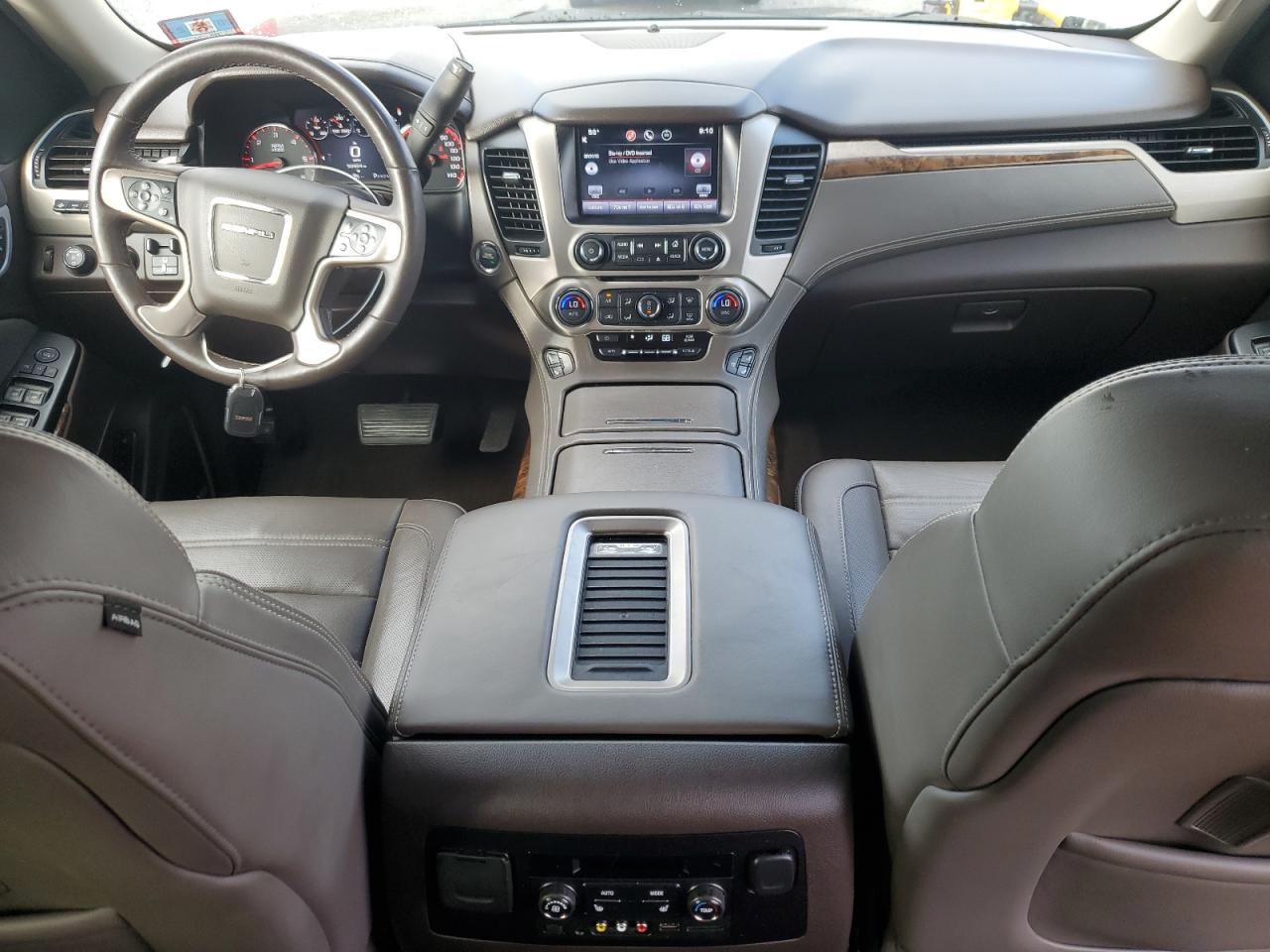 Автомобиль GMC YUKON DENALI 2015 | GrandCar Автомобиль GMC YUKON DENALI 2015 | GrandCar