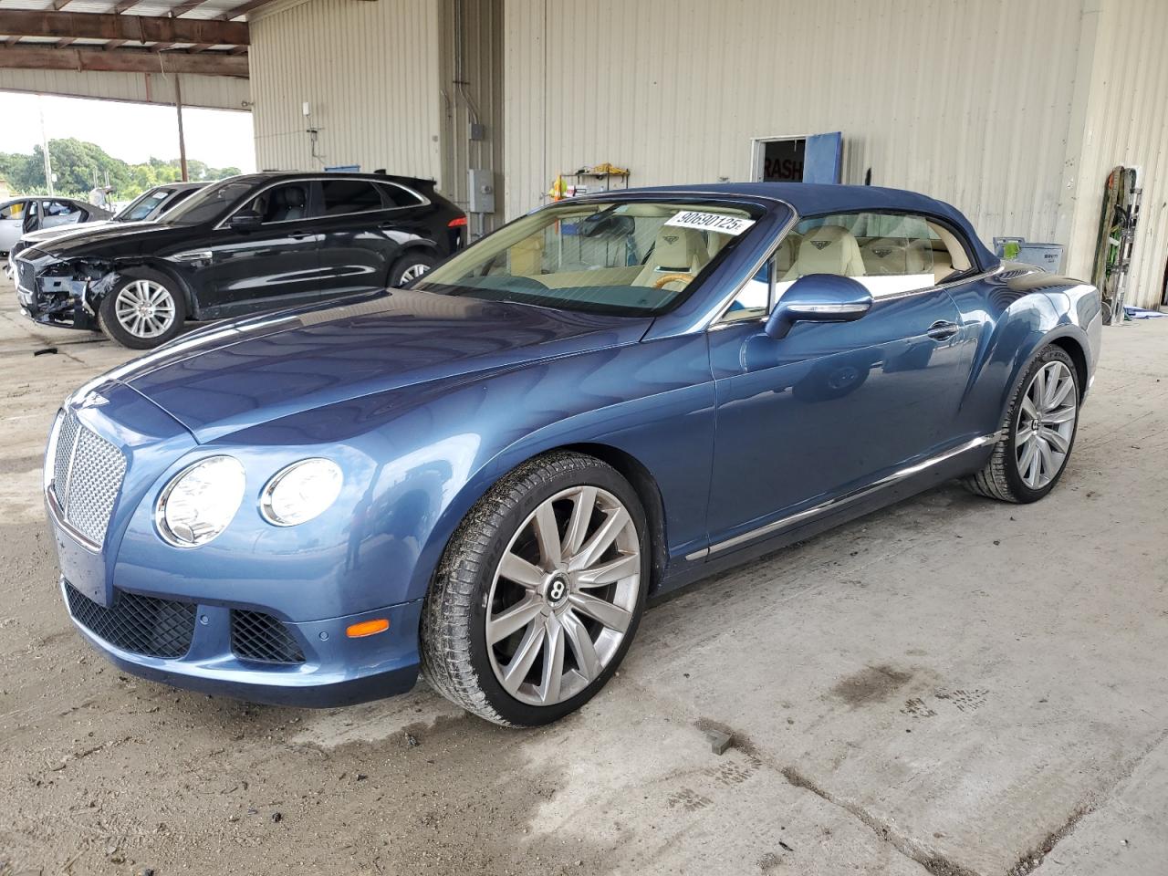 Автомобиль BENTLEY CONTINENTAL GTC 2012 | GrandCar