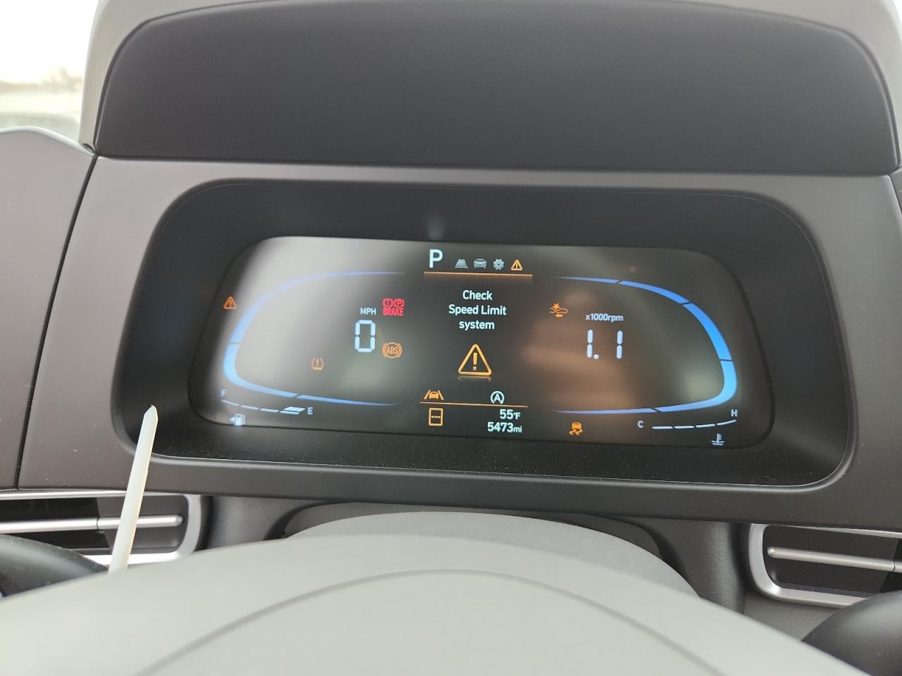 Автомобиль HYUNDAI ELANTRA SE 2025 | GrandCar Автомобиль HYUNDAI ELANTRA SE 2025 | GrandCar