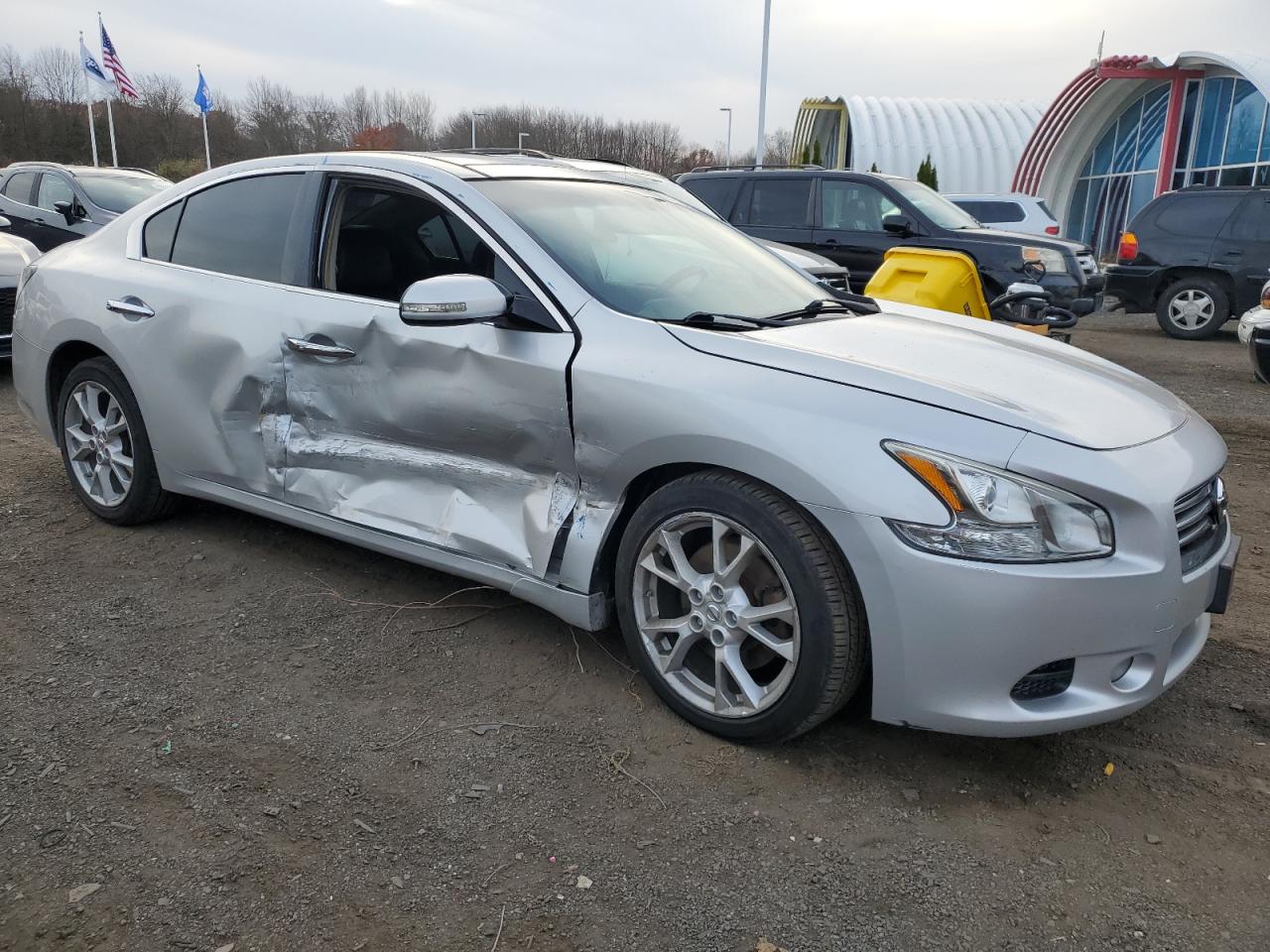 Автомобиль NISSAN MAXIMA S 2014 | GrandCar Автомобиль NISSAN MAXIMA S 2014 | GrandCar