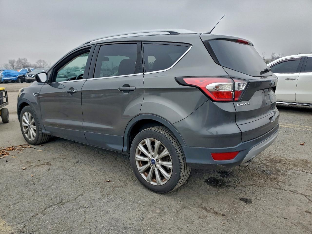 Автомобиль FORD ESCAPE TITANIUM 2017 | GrandCar Автомобиль FORD ESCAPE TITANIUM 2017 | GrandCar