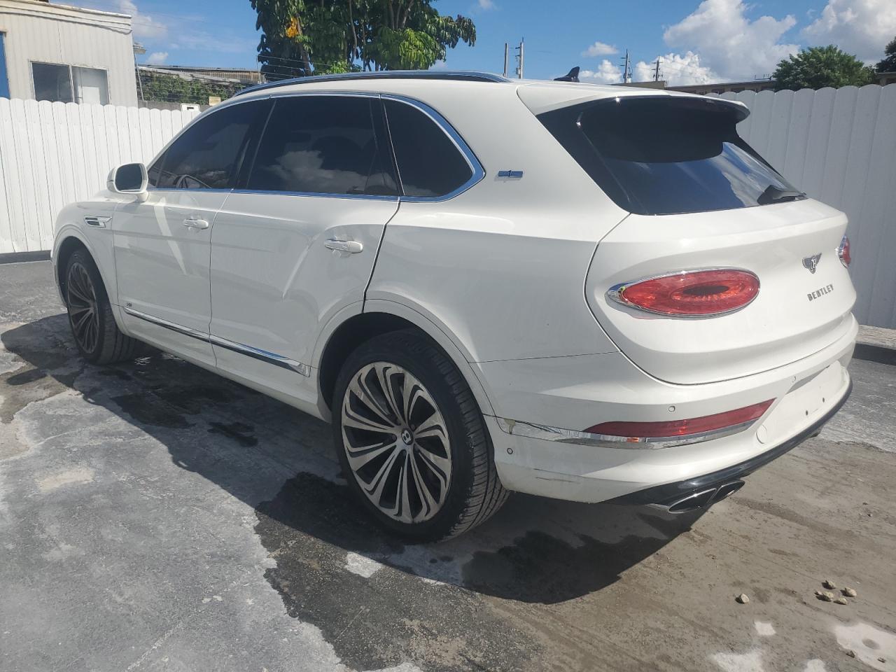 Автомобіль BENTLEY BENTAYGA 2021 | GrandCar Автомобіль BENTLEY BENTAYGA 2021 | GrandCar