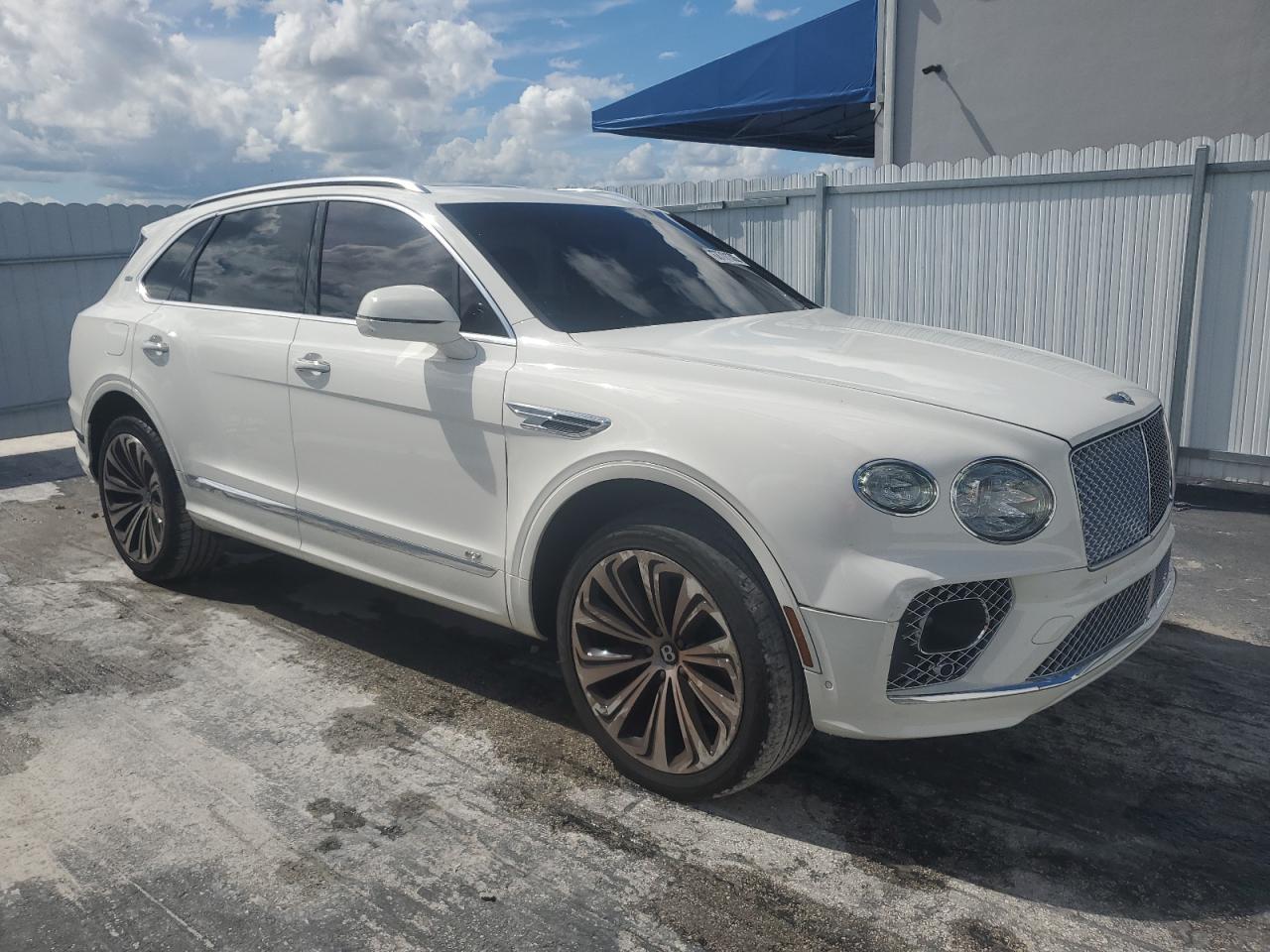 Автомобіль BENTLEY BENTAYGA 2021 | GrandCar Автомобіль BENTLEY BENTAYGA 2021 | GrandCar