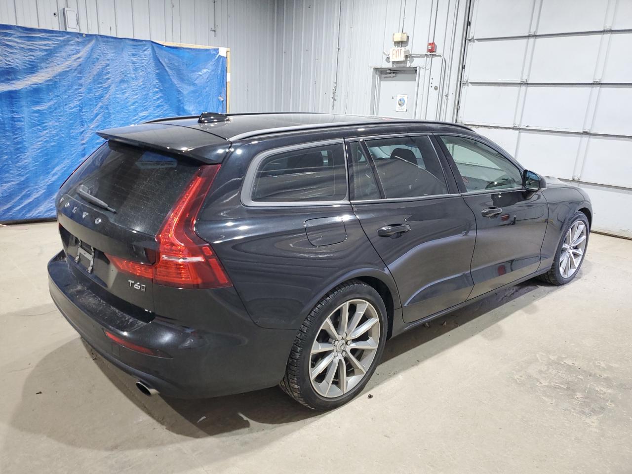 Автомобіль VOLVO V60 T6 MOMENTUM 2019 | GrandCar Автомобіль VOLVO V60 T6 MOMENTUM 2019 | GrandCar