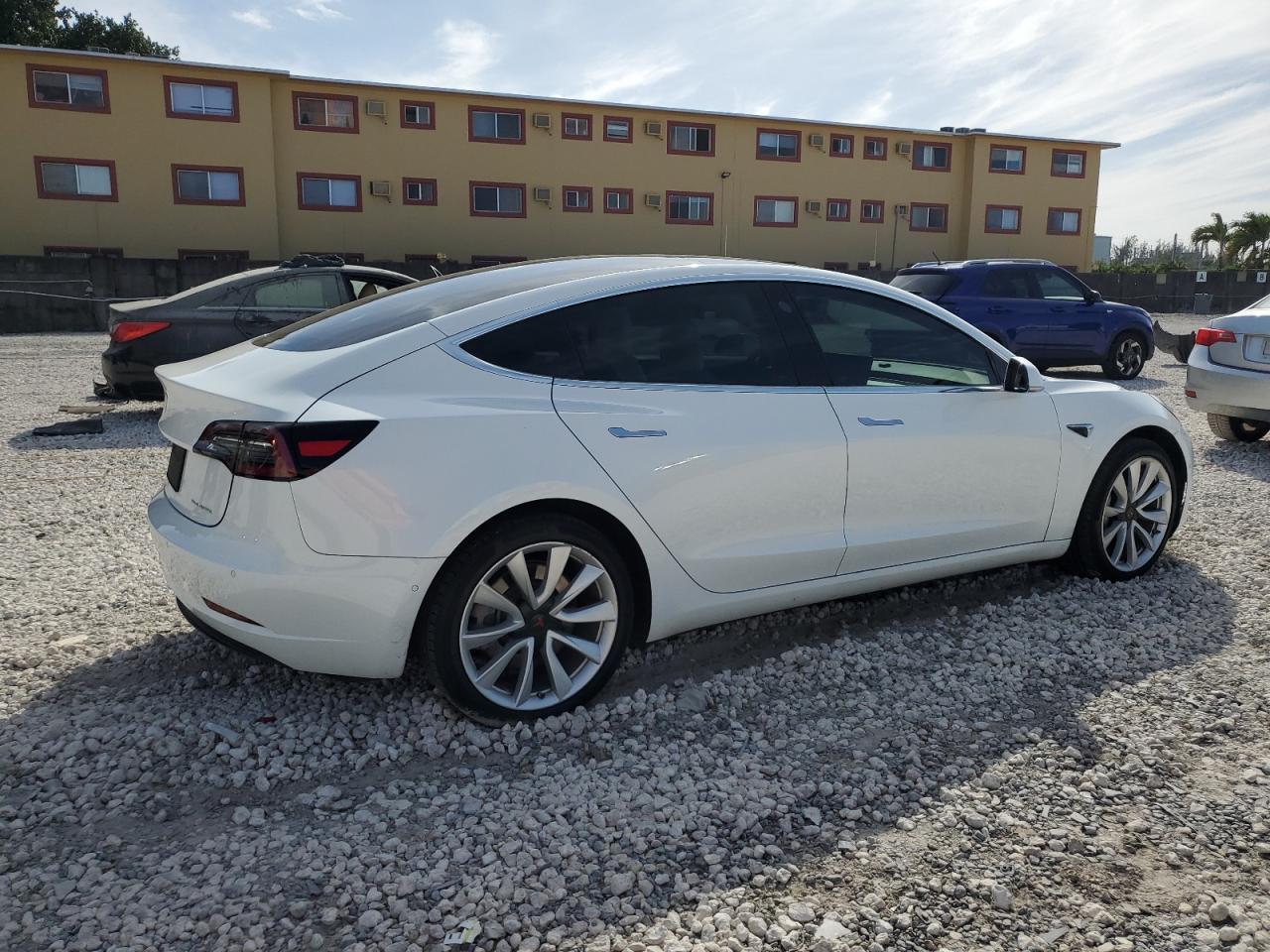 Автомобіль TESLA MODEL 3 2019 | GrandCar Автомобіль TESLA MODEL 3 2019 | GrandCar