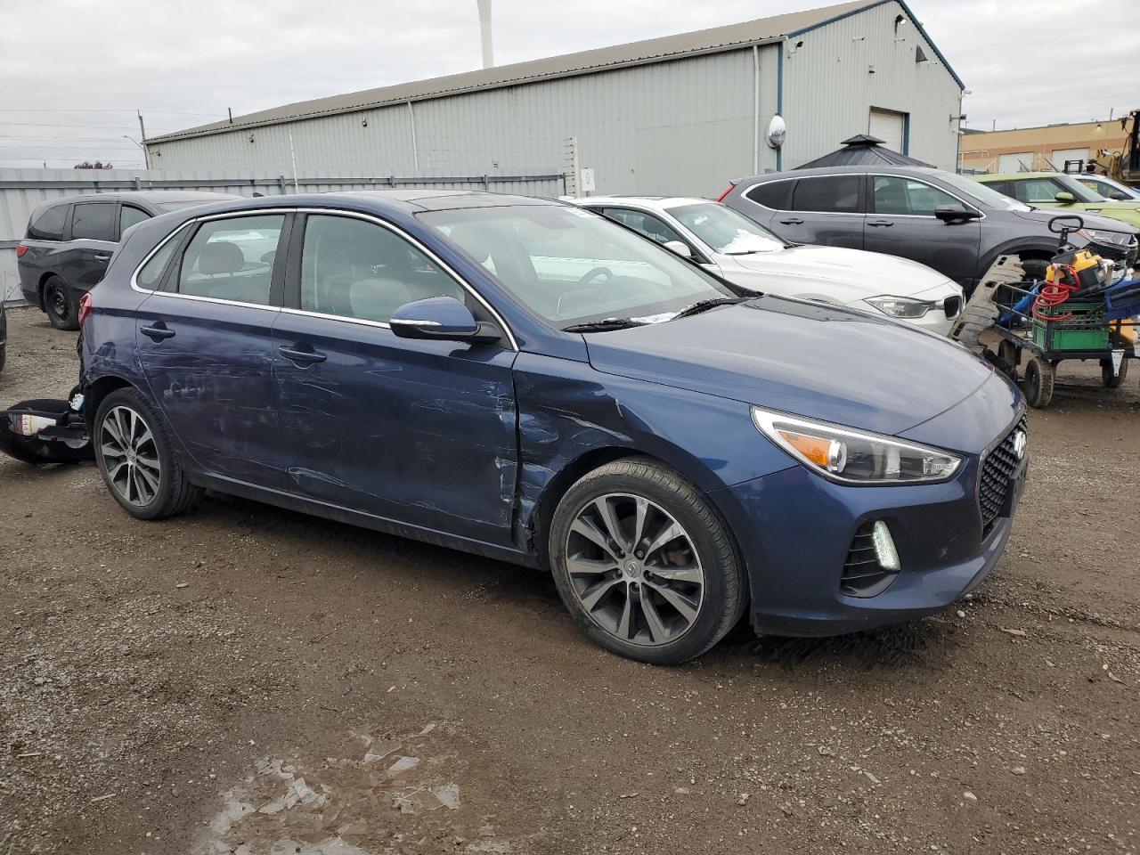 Автомобиль HYUNDAI ELANTRA GT 2018 | GrandCar Автомобиль HYUNDAI ELANTRA GT 2018 | GrandCar