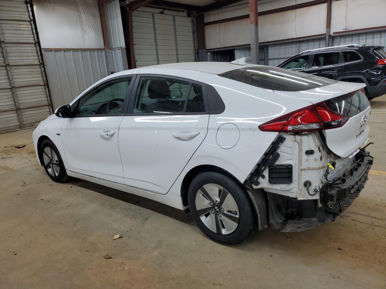Автомобиль HYUNDAI IONIQ BLUE 2019 | GrandCar Автомобиль HYUNDAI IONIQ BLUE 2019 | GrandCar