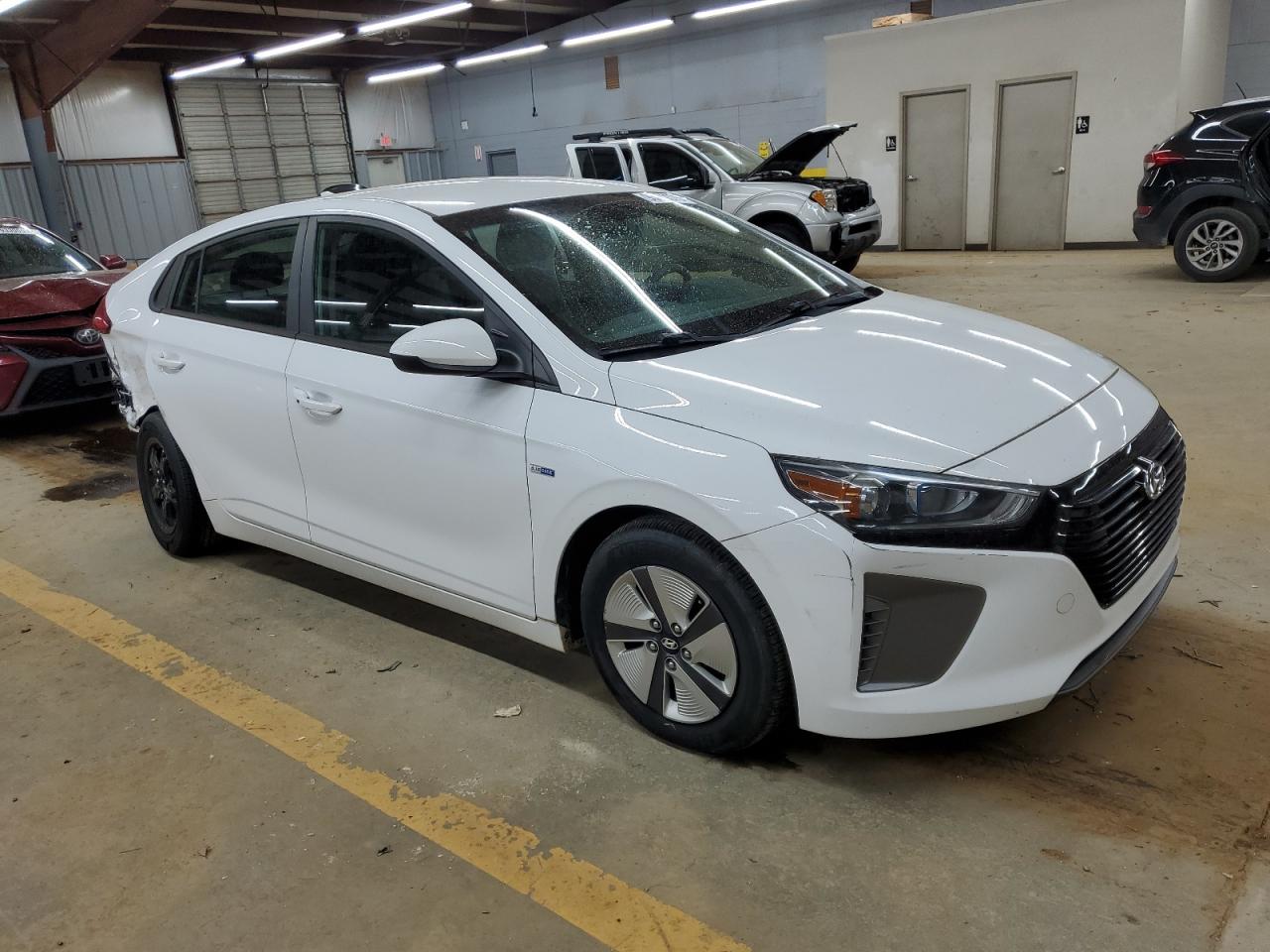 Автомобиль HYUNDAI IONIQ BLUE 2019 | GrandCar Автомобиль HYUNDAI IONIQ BLUE 2019 | GrandCar