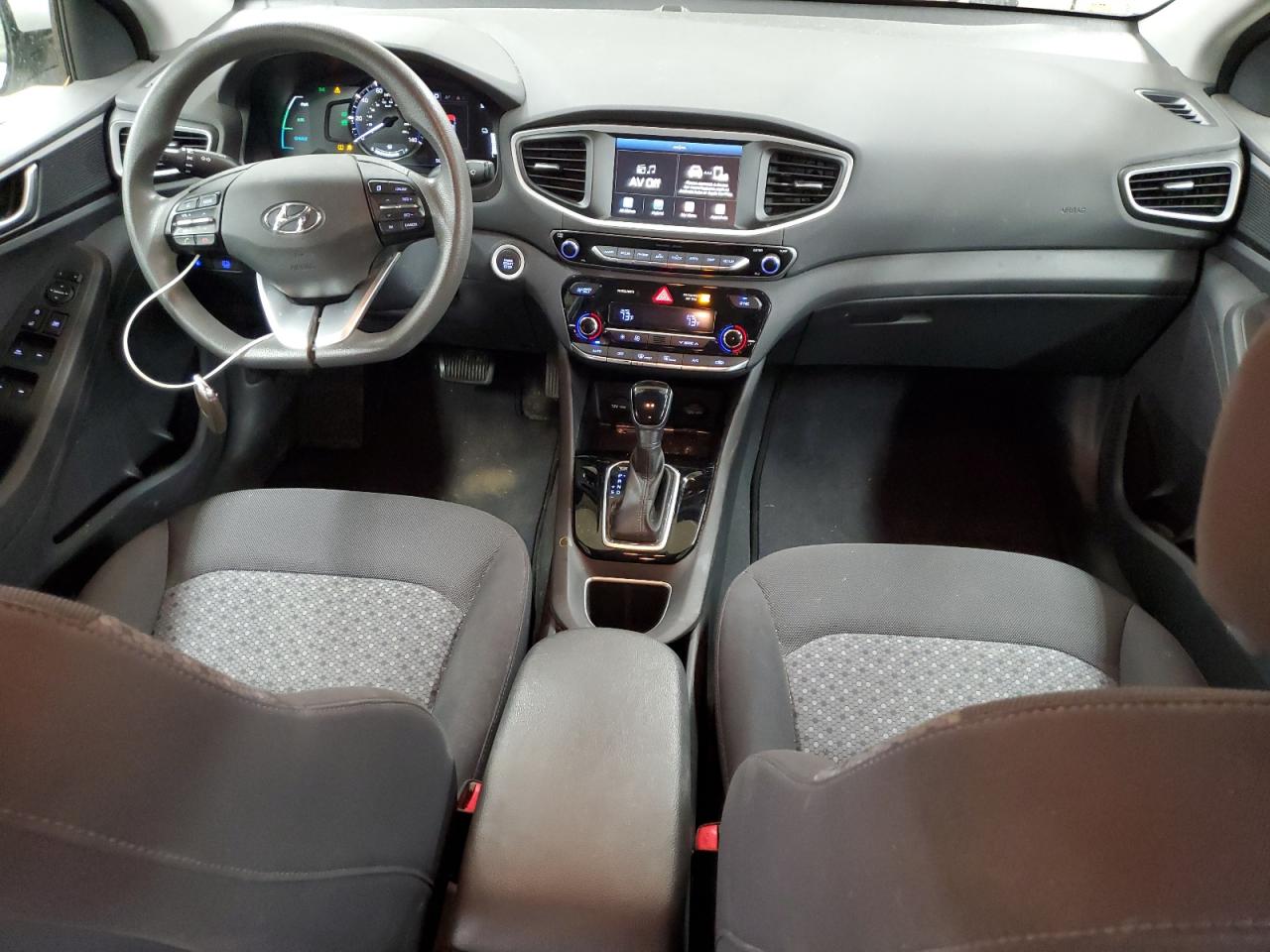 Автомобиль HYUNDAI IONIQ BLUE 2019 | GrandCar Автомобиль HYUNDAI IONIQ BLUE 2019 | GrandCar