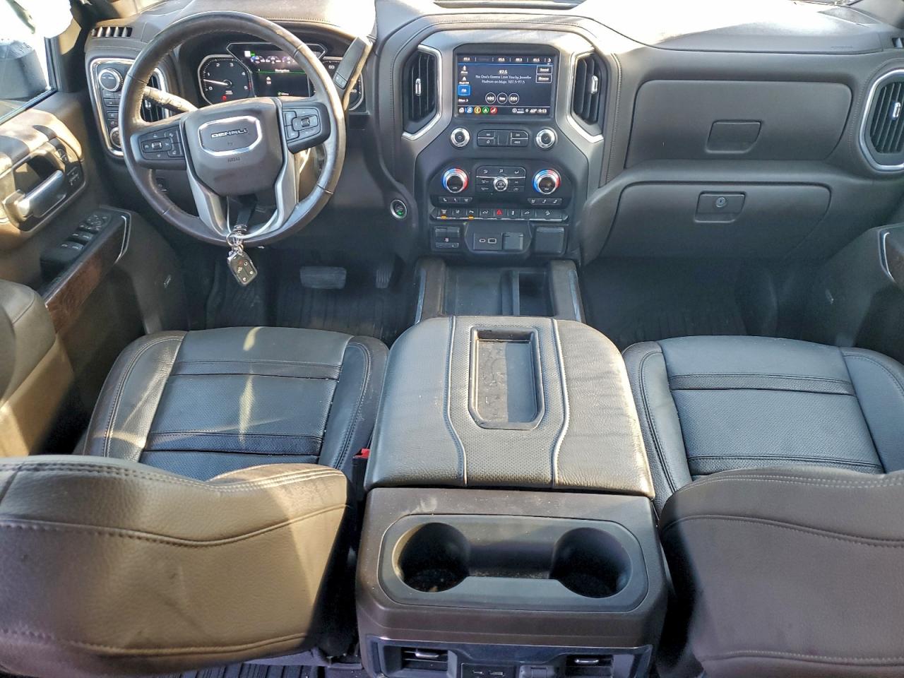 Автомобиль GMC SIERRA K2500 DENALI 2022 | GrandCar Автомобиль GMC SIERRA K2500 DENALI 2022 | GrandCar