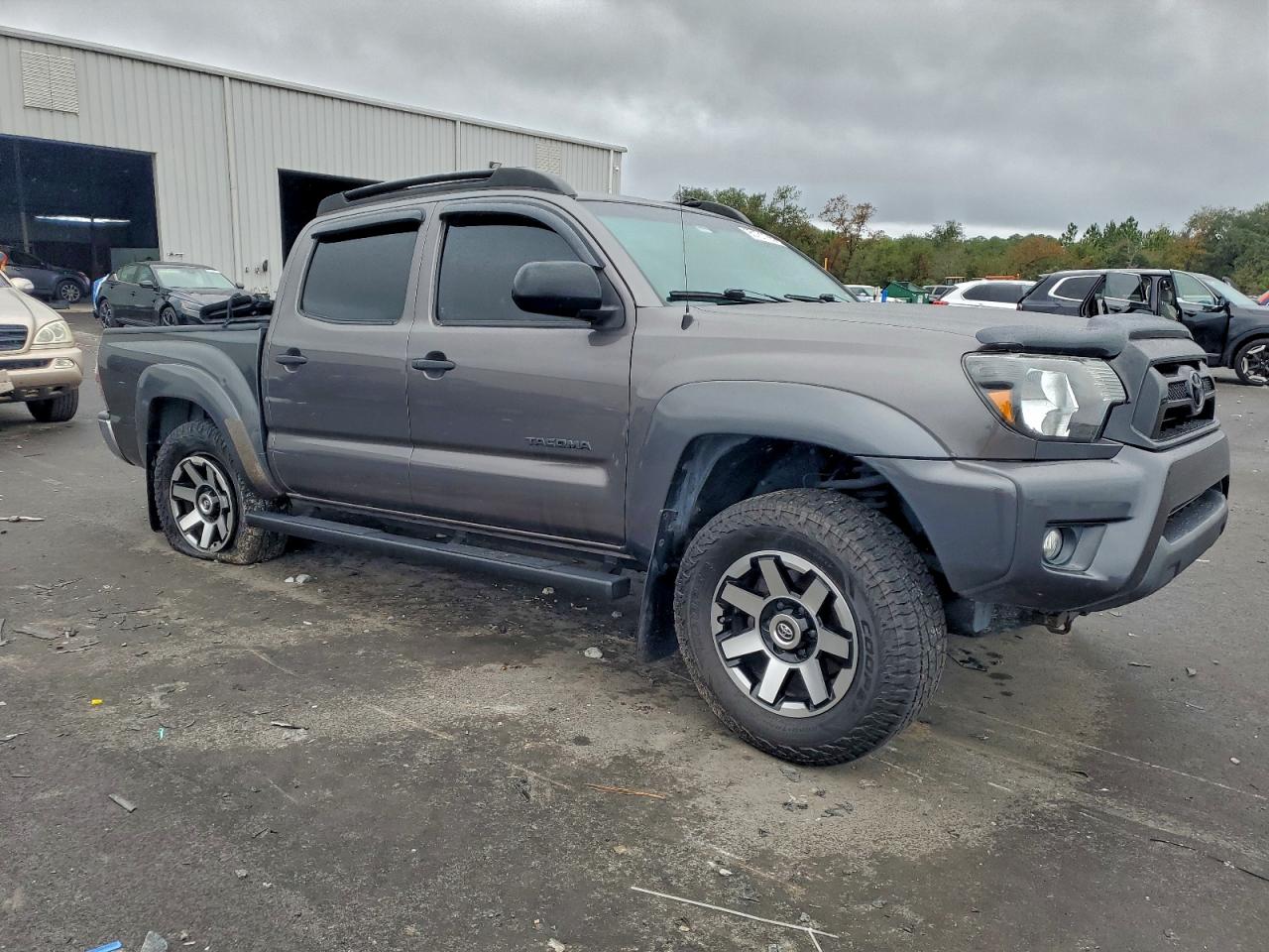 Автомобіль TOYOTA TACOMA DOUBLE CAB PRERUNNER 2015 | GrandCar Автомобіль TOYOTA TACOMA DOUBLE CAB PRERUNNER 2015 | GrandCar