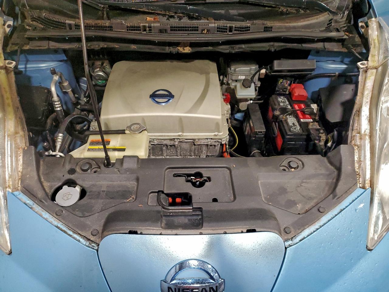 Автомобиль NISSAN LEAF S 2015 | GrandCar Автомобиль NISSAN LEAF S 2015 | GrandCar