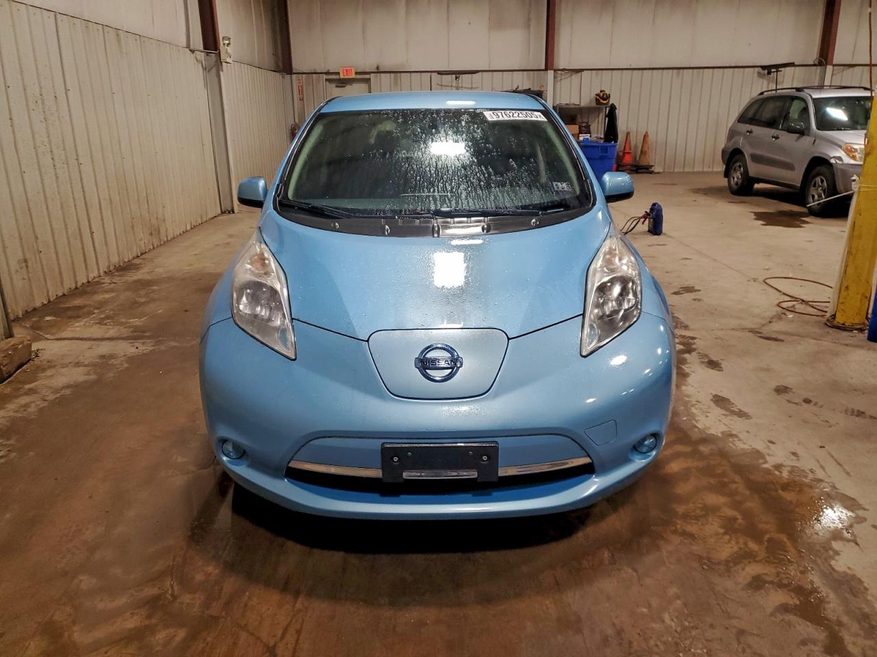 Автомобиль NISSAN LEAF S 2015 | GrandCar Автомобиль NISSAN LEAF S 2015 | GrandCar