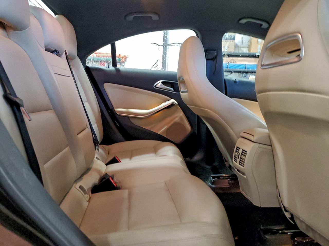 Автомобиль MERCEDES-BENZ CLA 250 2015 | GrandCar Автомобиль MERCEDES-BENZ CLA 250 2015 | GrandCar