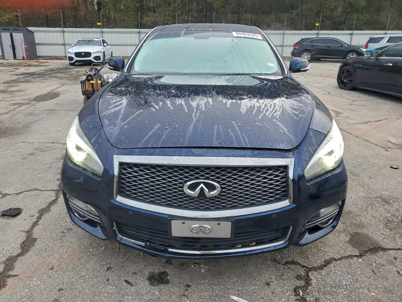 Автомобиль INFINITI Q70 3.7 LUXE 2018 | GrandCar Автомобиль INFINITI Q70 3.7 LUXE 2018 | GrandCar