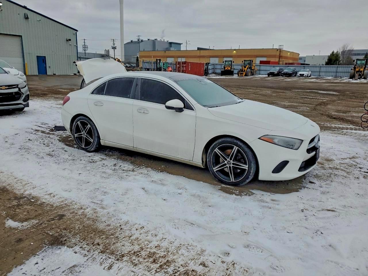 Автомобиль MERCEDES-BENZ A 220 4MATIC 2022 | GrandCar Автомобиль MERCEDES-BENZ A 220 4MATIC 2022 | GrandCar