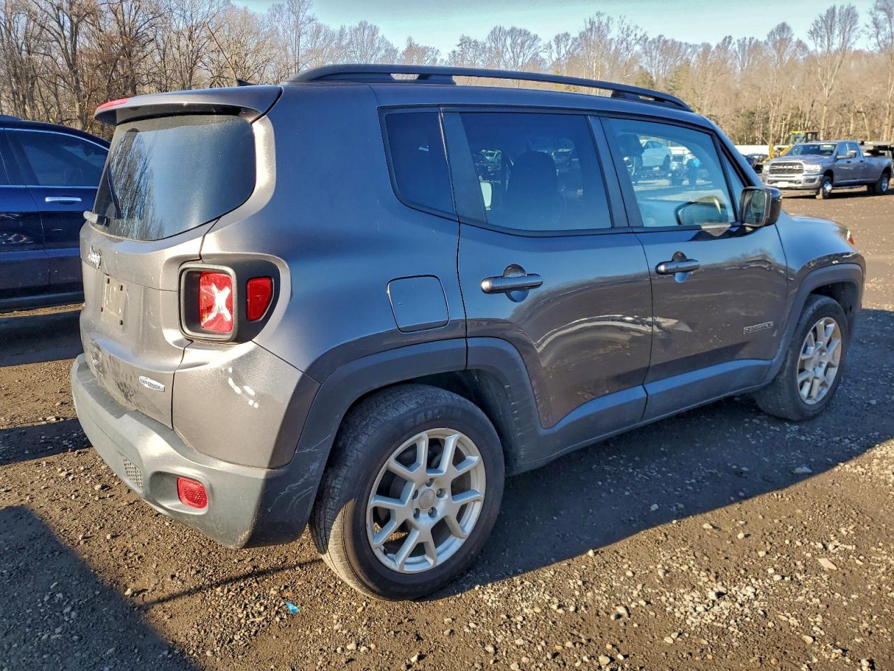 Автомобіль JEEP RENEGADE LATITUDE 2019 | GrandCar Автомобіль JEEP RENEGADE LATITUDE 2019 | GrandCar
