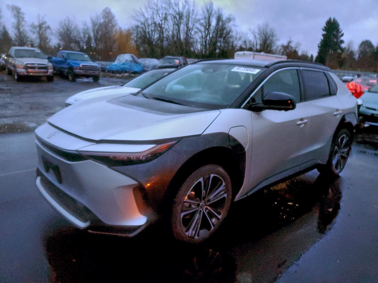 Автомобиль TOYOTA BZ4X XLE 2023 | GrandCar