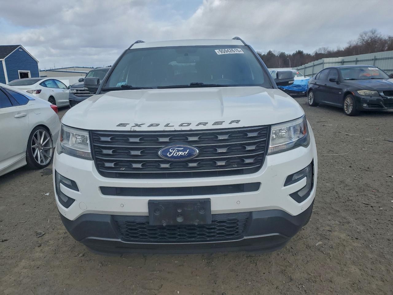 Автомобіль FORD EXPLORER XLT 2017 | GrandCar Автомобіль FORD EXPLORER XLT 2017 | GrandCar