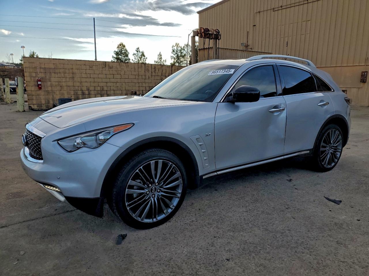 Автомобиль INFINITI QX70 2017 | GrandCar