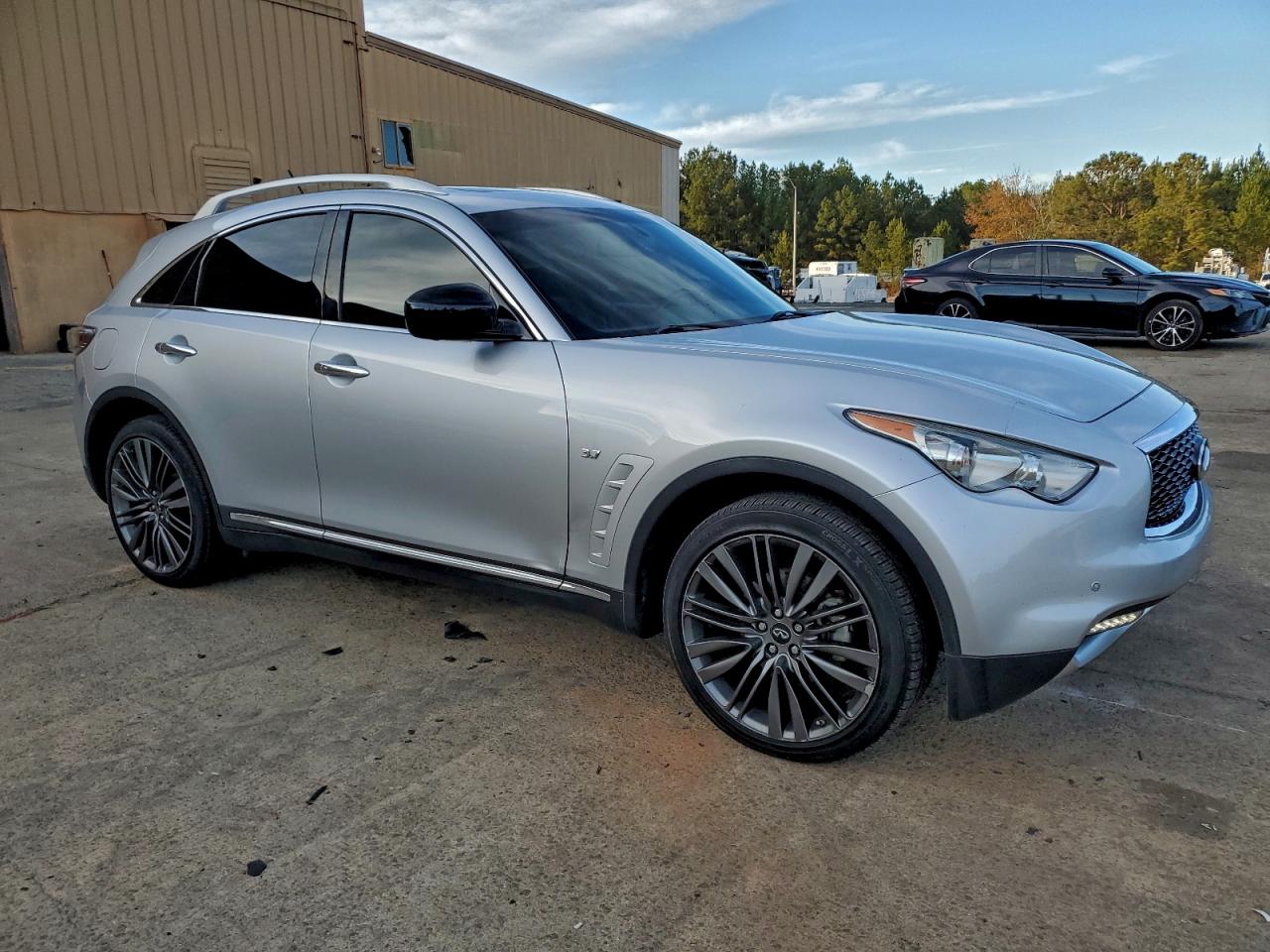 Автомобиль INFINITI QX70 2017 | GrandCar Автомобиль INFINITI QX70 2017 | GrandCar