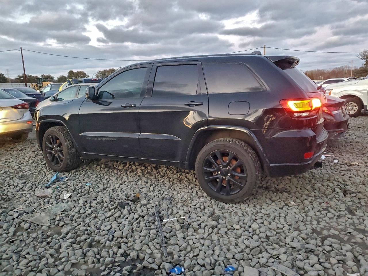 Автомобіль JEEP GRAND CHEROKEE LAREDO 2019 | GrandCar Автомобіль JEEP GRAND CHEROKEE LAREDO 2019 | GrandCar
