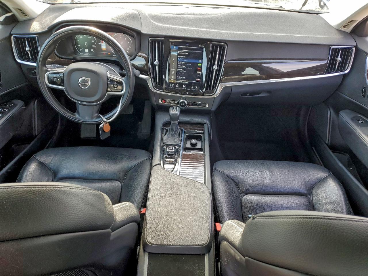 Автомобиль VOLVO S90 T5 MOMENTUM 2018 | GrandCar Автомобиль VOLVO S90 T5 MOMENTUM 2018 | GrandCar