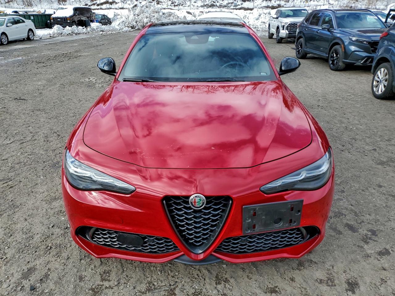 Автомобіль ALFA ROMEO GIULIA TI 2024 | GrandCar Автомобіль ALFA ROMEO GIULIA TI 2024 | GrandCar