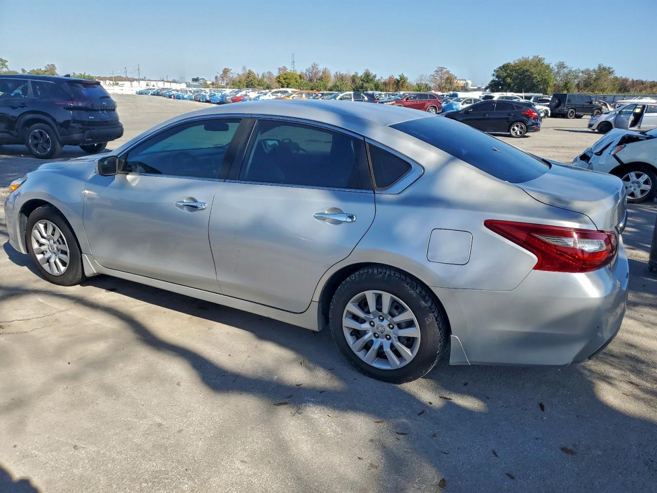 Автомобиль NISSAN ALTIMA 2.5 2018 | GrandCar Автомобиль NISSAN ALTIMA 2.5 2018 | GrandCar