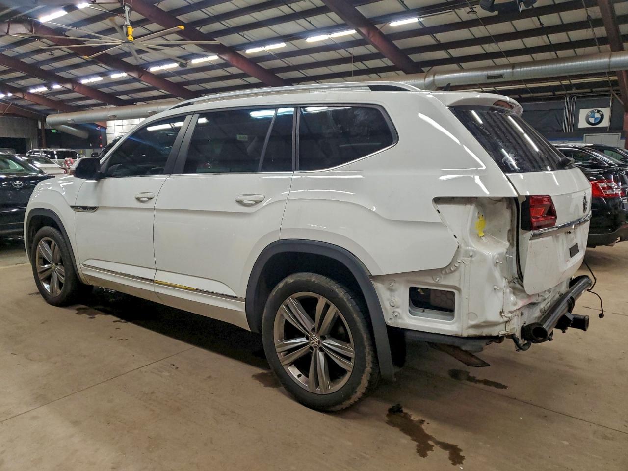 Автомобиль VOLKSWAGEN ATLAS SE 2018 | GrandCar Автомобиль VOLKSWAGEN ATLAS SE 2018 | GrandCar