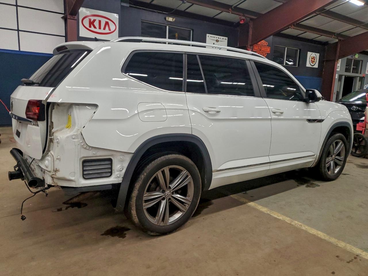 Автомобиль VOLKSWAGEN ATLAS SE 2018 | GrandCar Автомобиль VOLKSWAGEN ATLAS SE 2018 | GrandCar