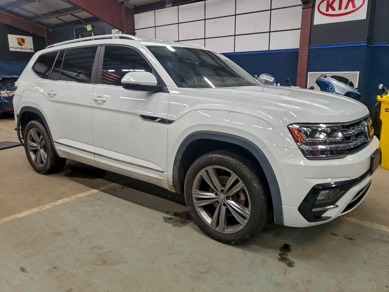 Автомобиль VOLKSWAGEN ATLAS SE 2018 | GrandCar Автомобиль VOLKSWAGEN ATLAS SE 2018 | GrandCar