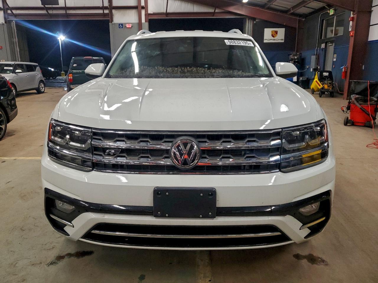 Автомобиль VOLKSWAGEN ATLAS SE 2018 | GrandCar Автомобиль VOLKSWAGEN ATLAS SE 2018 | GrandCar