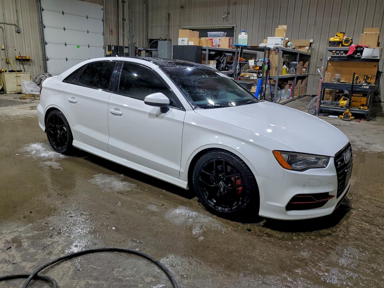 Автомобиль AUDI S3 PREMIUM PLUS 2016 | GrandCar Автомобиль AUDI S3 PREMIUM PLUS 2016 | GrandCar