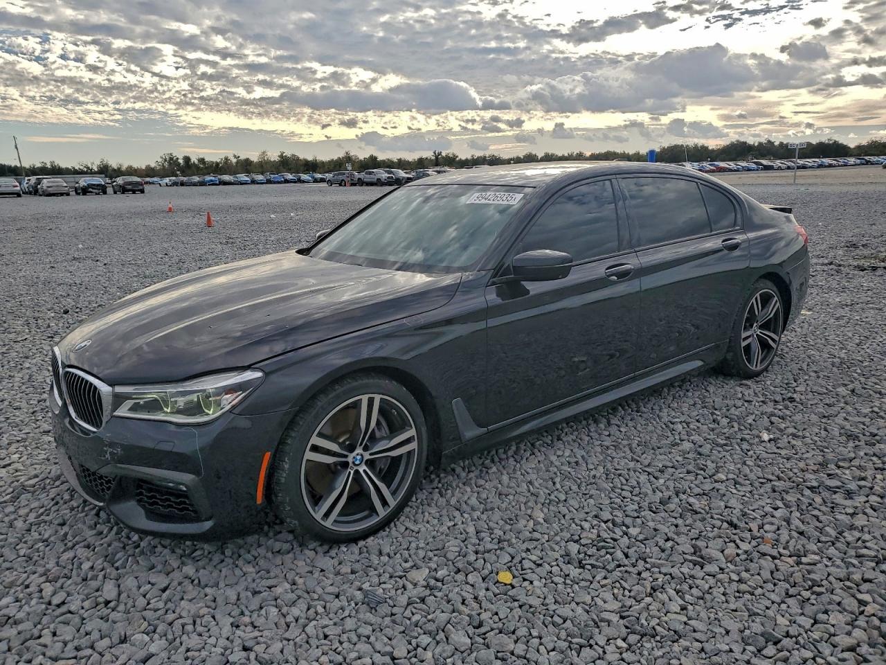 Автомобиль BMW 750 XI 2016 | GrandCar