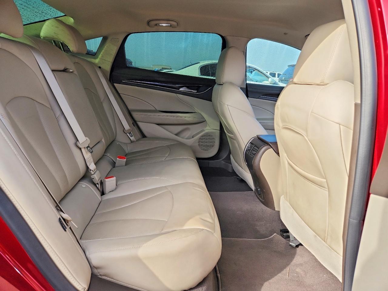 Автомобіль BUICK LACROSSE ESSENCE 2018 | GrandCar Автомобіль BUICK LACROSSE ESSENCE 2018 | GrandCar
