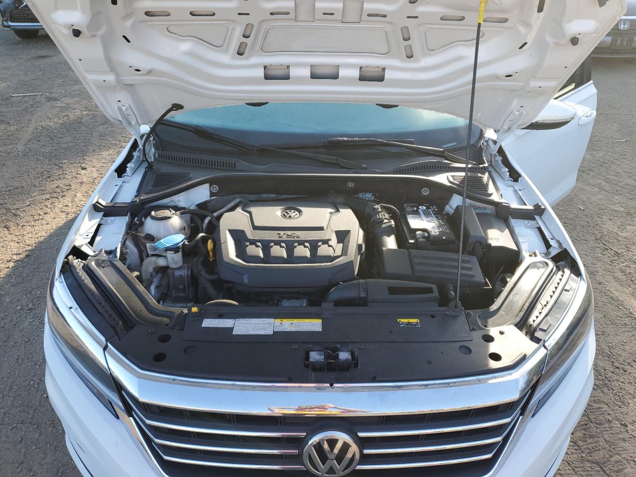 Автомобиль VOLKSWAGEN PASSAT HIGHLINE 2021 | GrandCar Автомобиль VOLKSWAGEN PASSAT HIGHLINE 2021 | GrandCar