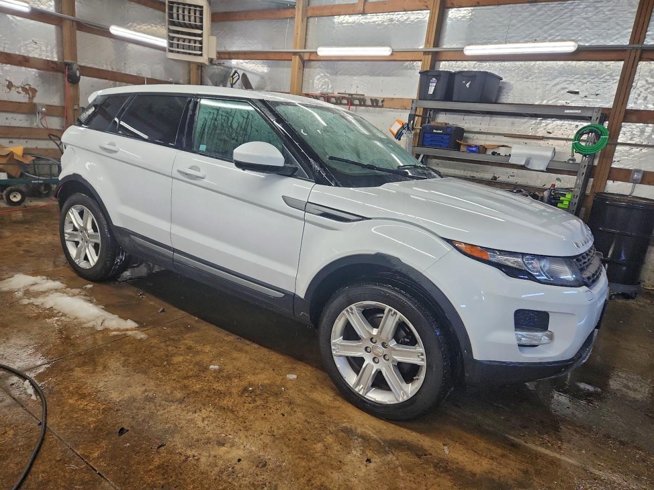 Автомобиль LAND ROVER RANGE ROVER EVOQUE PURE PREMIUM 2015 | GrandCar Автомобиль LAND ROVER RANGE ROVER EVOQUE PURE PREMIUM 2015 | GrandCar