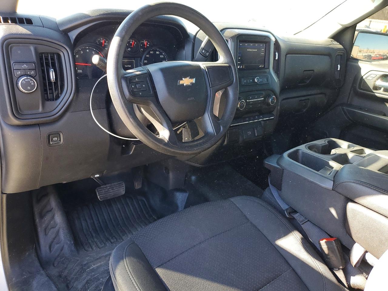 Автомобиль CHEVROLET SILVERADO C1500 2020 | GrandCar Автомобиль CHEVROLET SILVERADO C1500 2020 | GrandCar